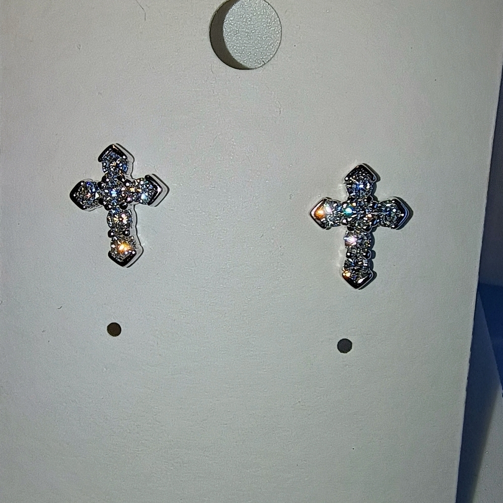 Elegant Silver Cross Earrings Moissanite - Picture 5 of 16